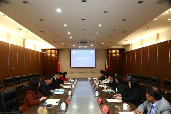 图为宾主双方会谈现场 (2).jpg